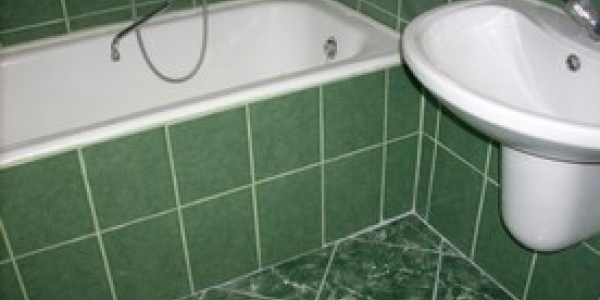 Balatonlelle vízközeli családi ház