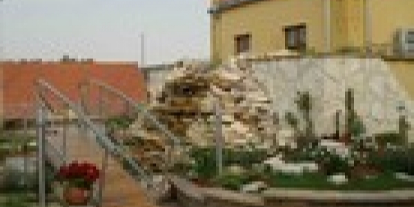 Dübögő Szálloda,Étterem és Esküvőház