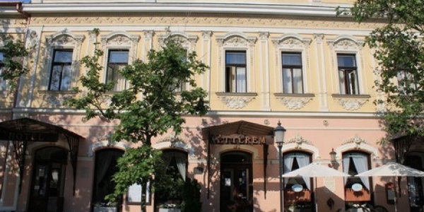 Fiume Hotel 